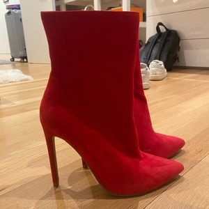 Steve Madden suede heeled boots. Worn once. Size 7